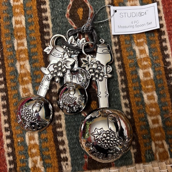 Studio 101 4 Piece Measuring Spoon Set - Picture 6 of 8